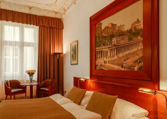 Golden Lamb Hotel