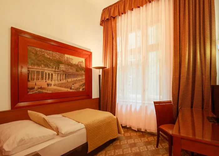Hotel Golden Lamb 4*